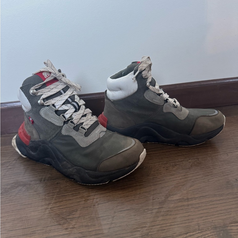 Sorel Kinetic Impact Conquest Waterproof Plus Sneaker Boot